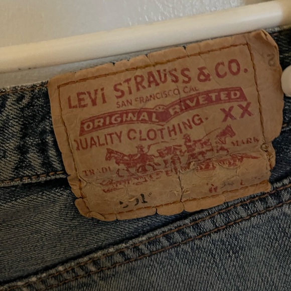 Levi Jean Shorts - Picture 2 of 2